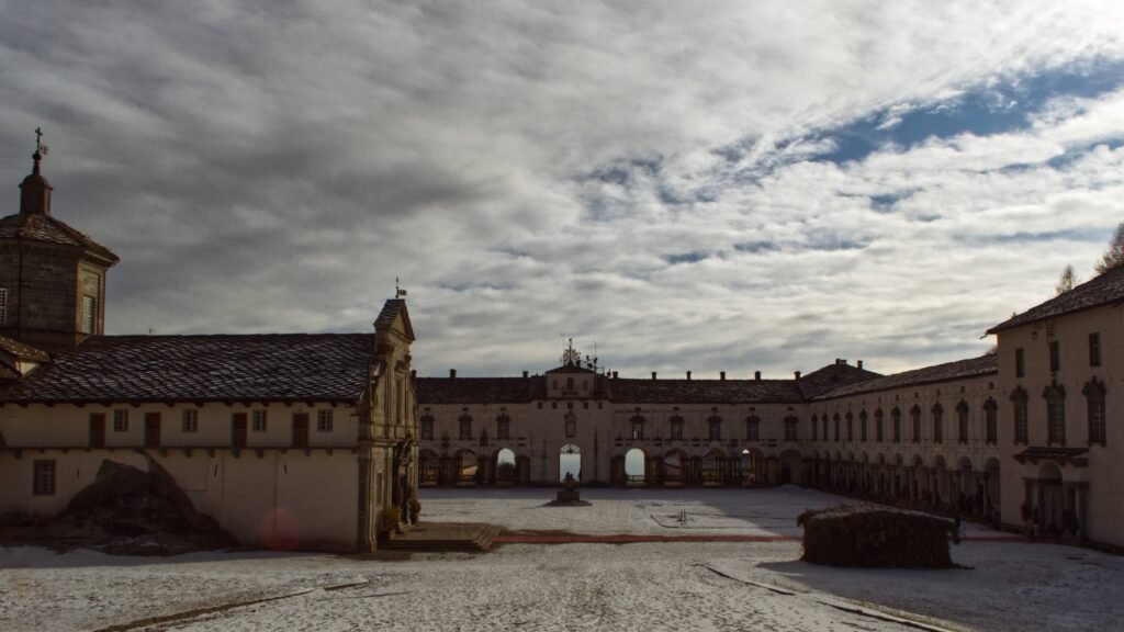 Camino al Santuario de Oropa - Guía Completa: Historia, Consejos y Cómo Llegar 4 DSC0159gradient